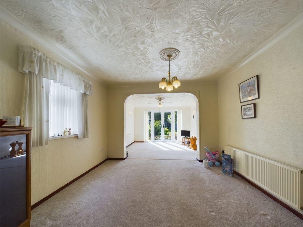 Property photo 3 of 37