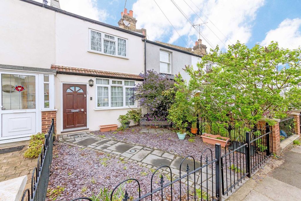 Property photo 1 of 7