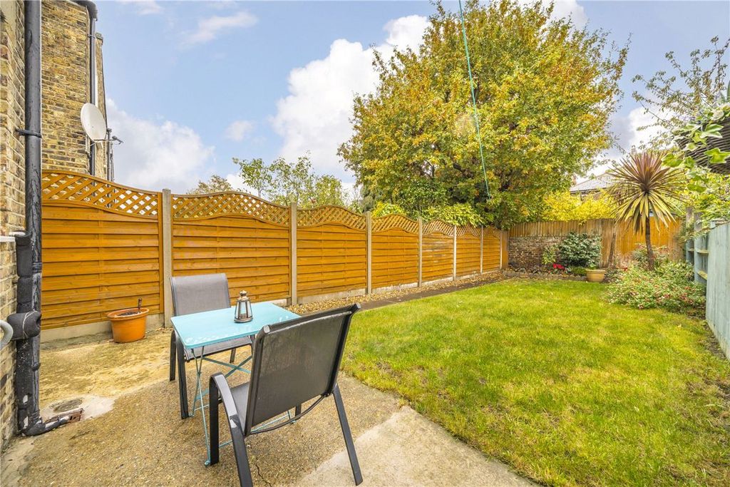 Property photo 3 of 11