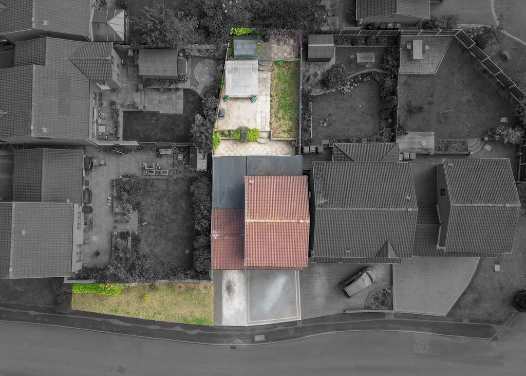 Property photo 2 of 26