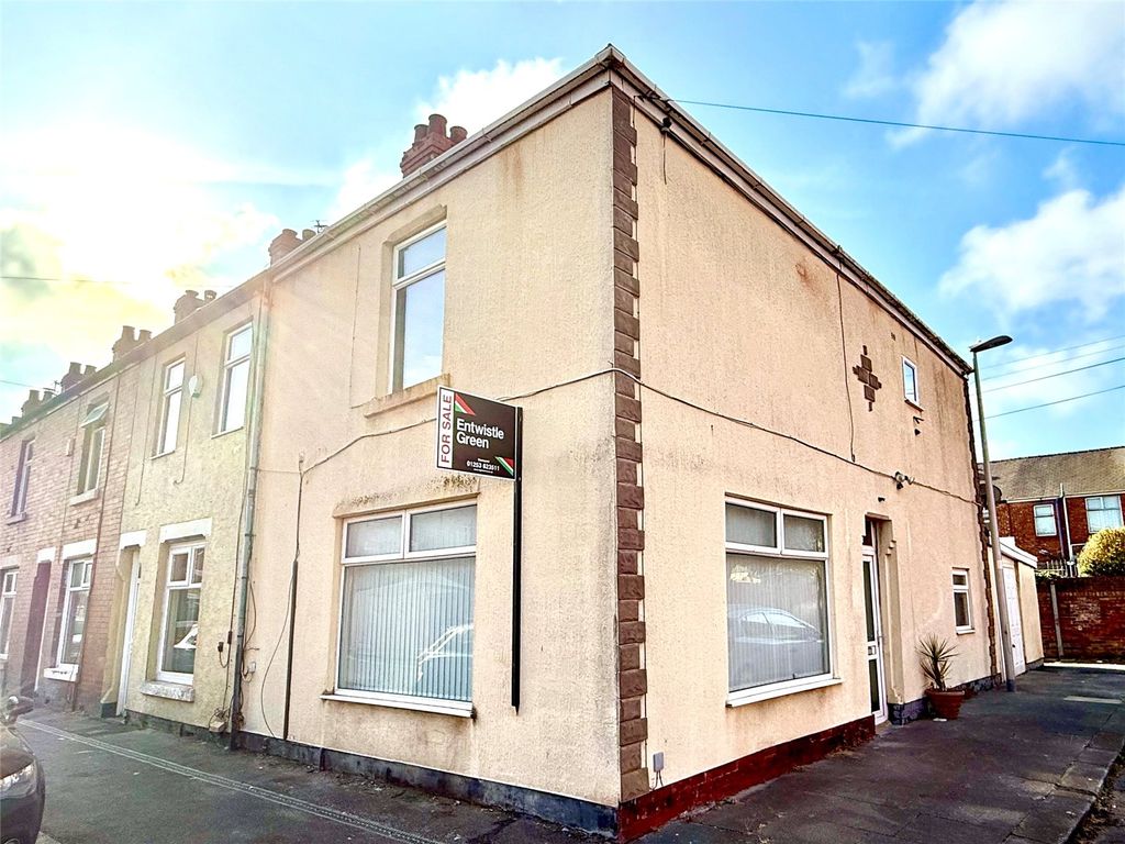 Property photo 1 of 11 Picture No. 23