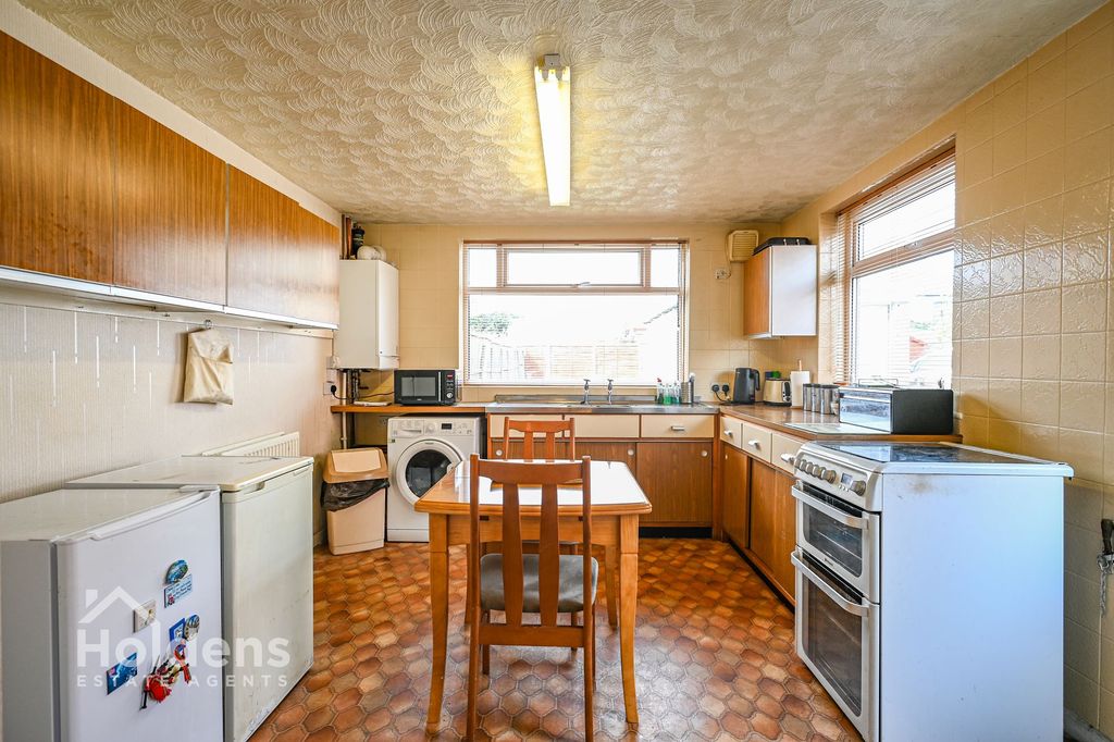 Property photo 3 of 22