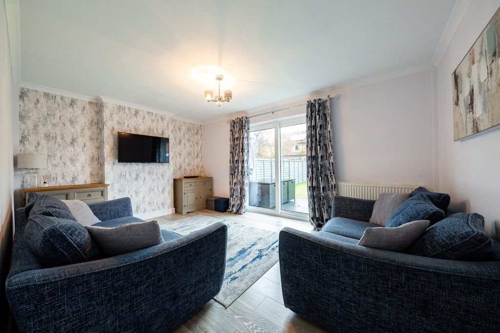 Property photo 3 of 15 Sitting Room.Jpg