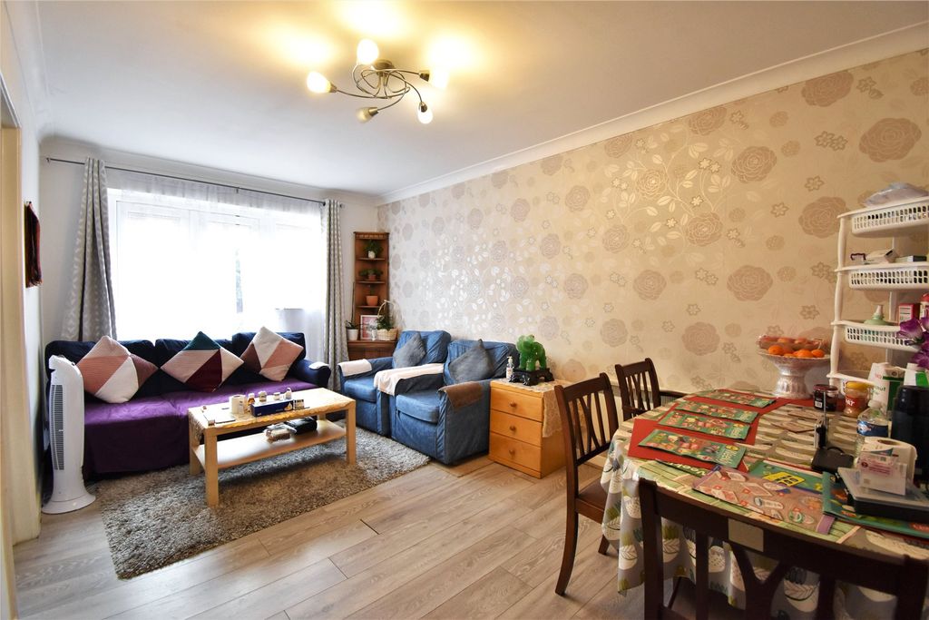 Property photo 2 of 8 Picture No. 01