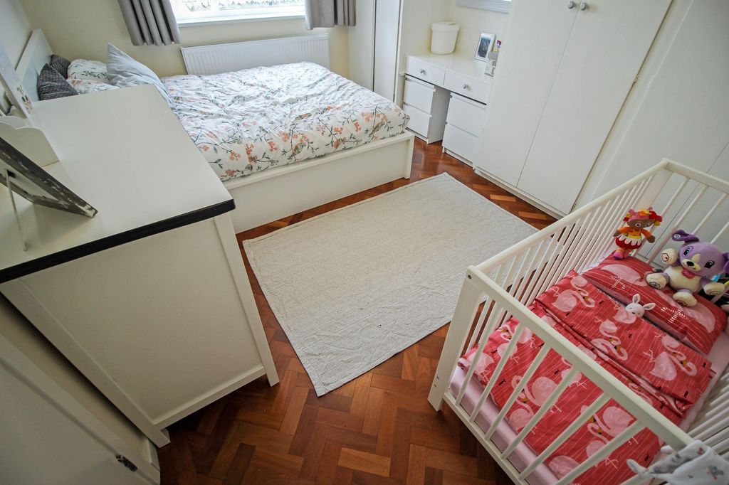 Property photo 3 of 5