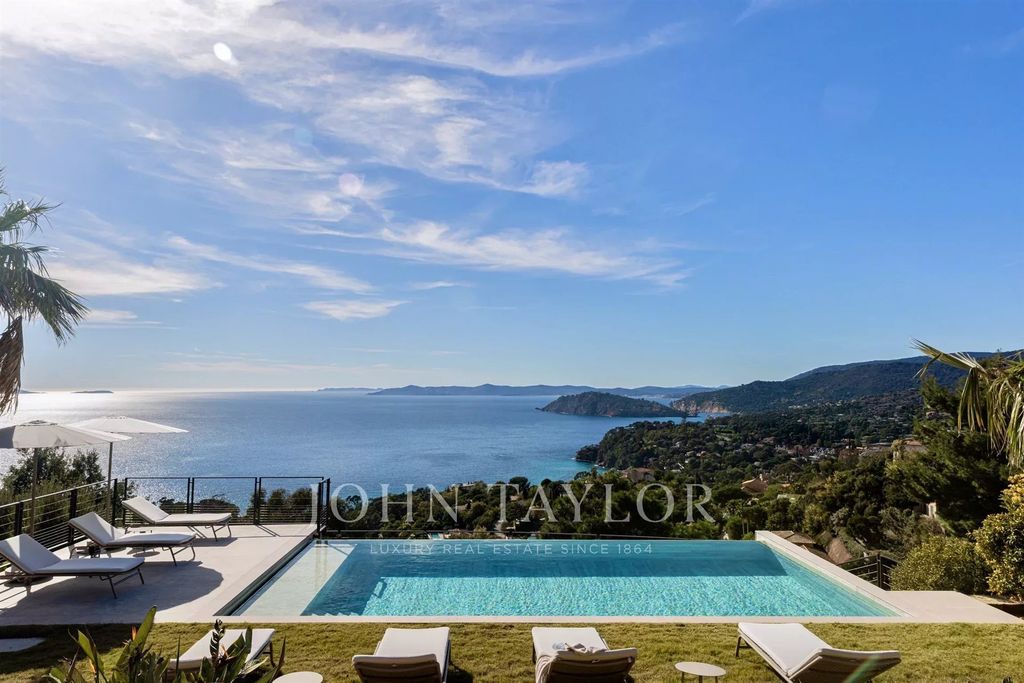 Property photo 1 of 9 Exceptional Contemporary Property With 6 En-Suite Bedrooms, Panoramic Sea Views Over The Îles d’Or, And Heated Infinity Pool
