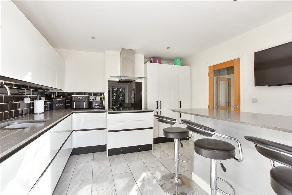 Property photo 1 of 13 Kitchen/Dining Room
