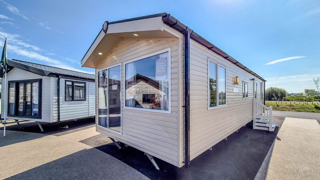 Property photo 1 of 17 20250521 100052