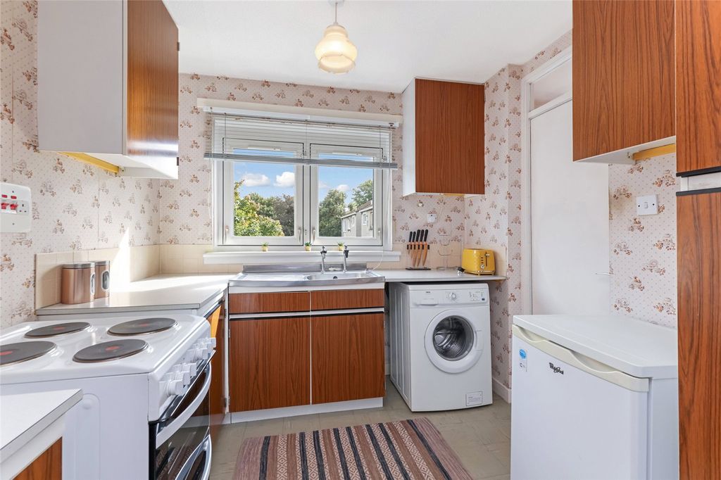 Property photo 3 of 15 Kitchen