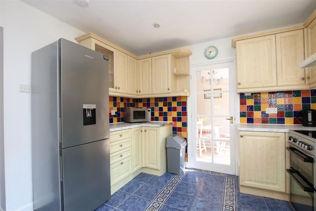 Property photo 3 of 16