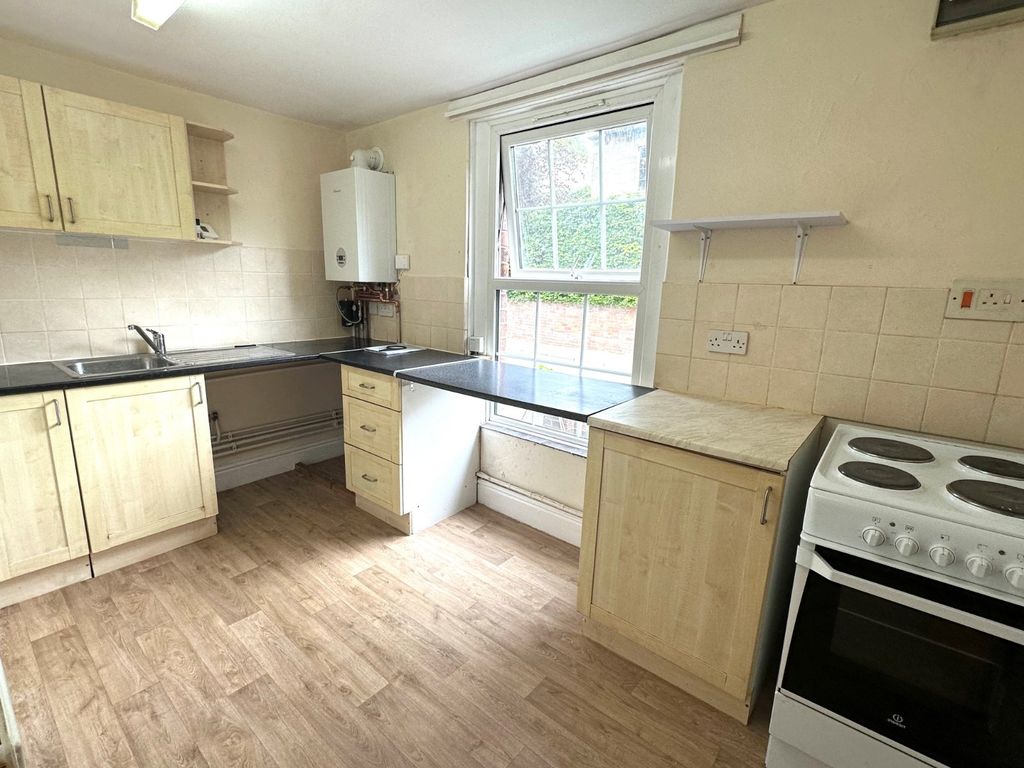 Property photo 3 of 9 5