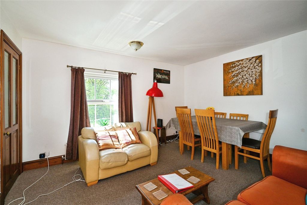 Property photo 3 of 9 Picture No. 11