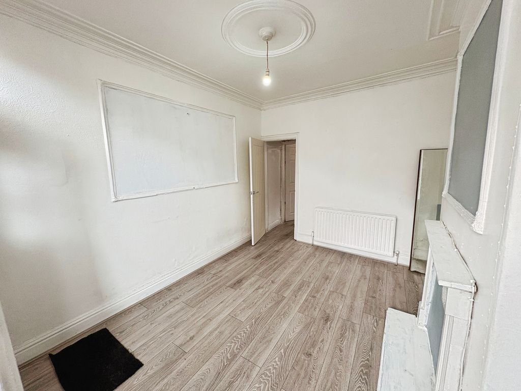Property photo 3 of 13 Living Room