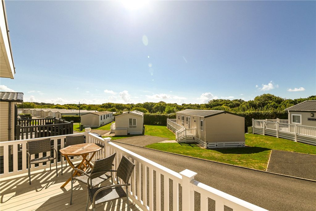 Property photo 2 of 15 Picture No. 20