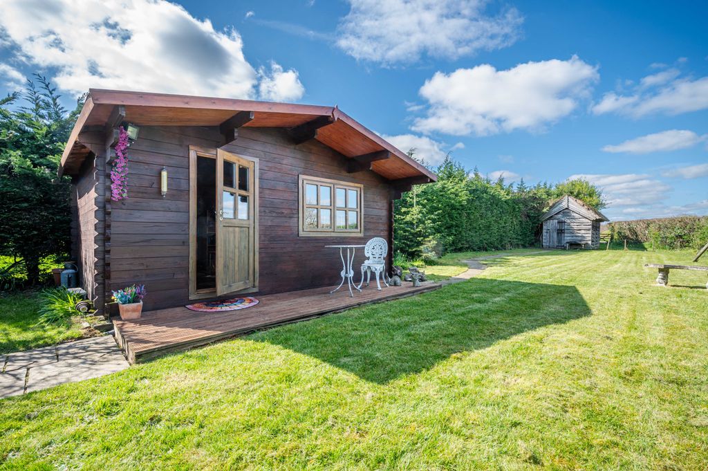 Additional image 14 of 2 bed cottage for saleBishopsland Lane, Dunsden RG4
