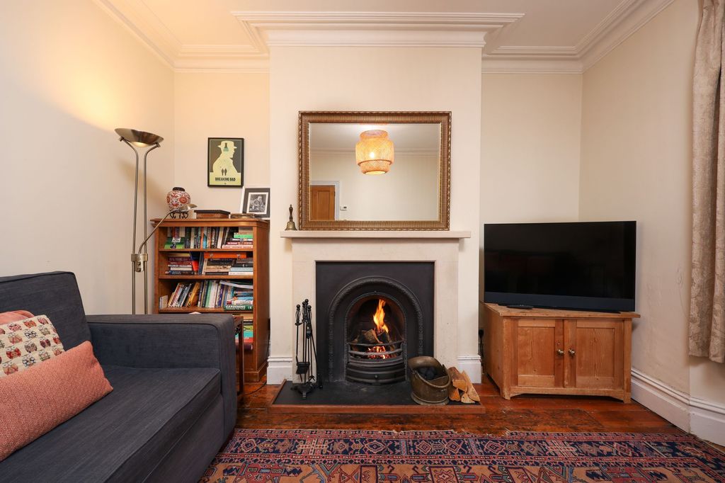 Property photo 3 of 20