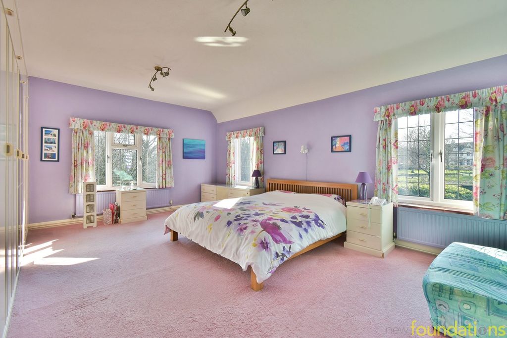 Property photo 3 of 22