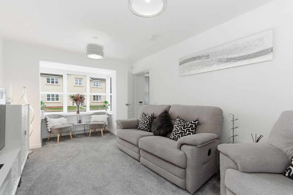 Property photo 2 of 41 5011372