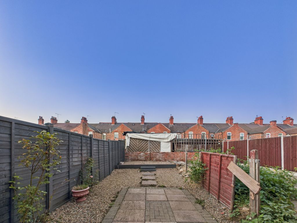 Property photo 2 of 25