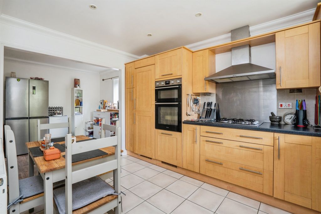 Property photo 3 of 20