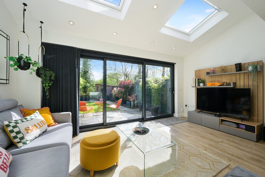 Property photo 3 of 16