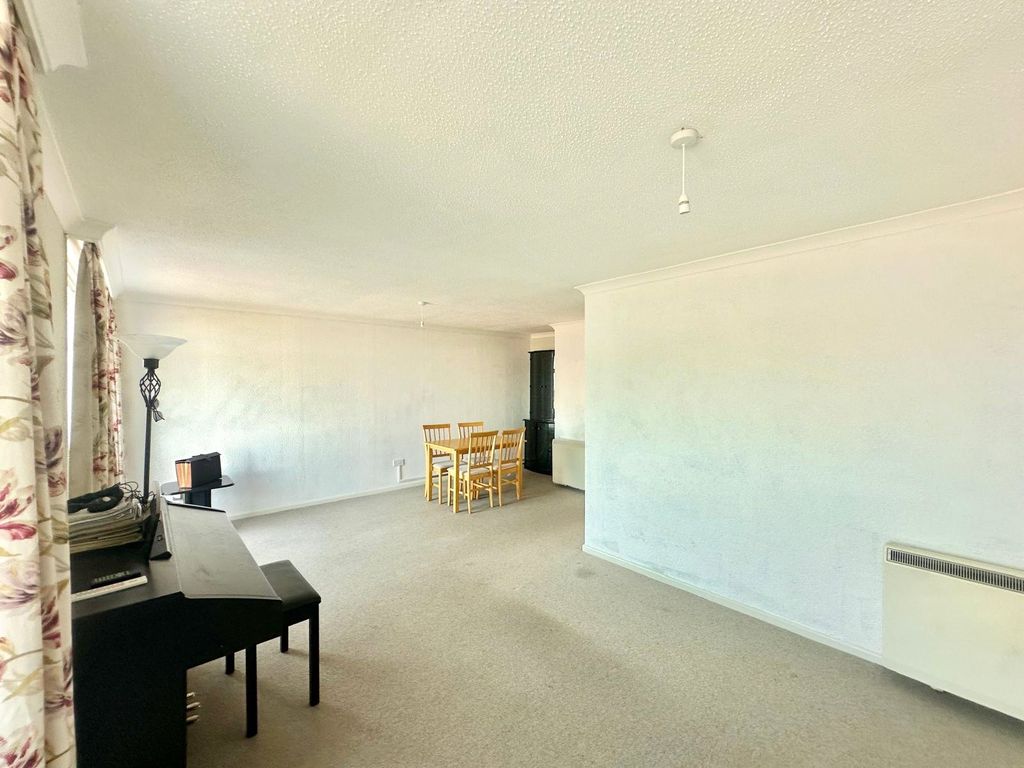 Property photo 3 of 15 Picture No. 06