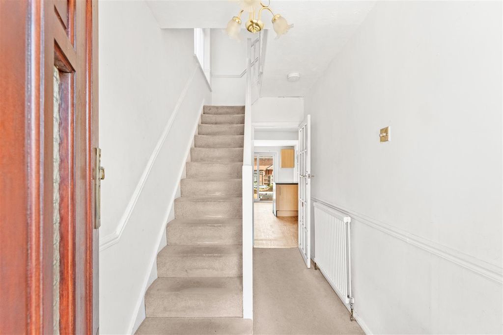 Property photo 2 of 23 Hallway