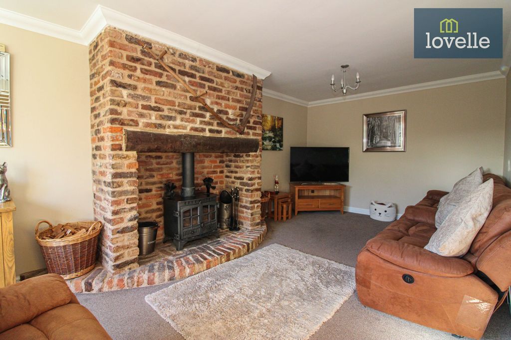 Property photo 3 of 18