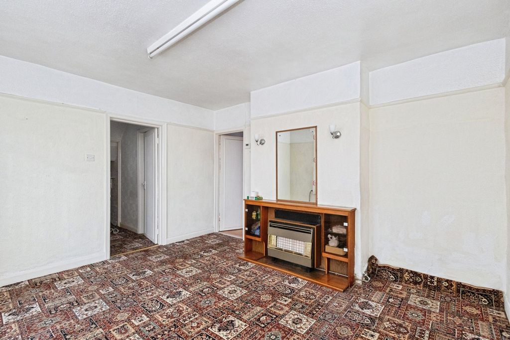 Property photo 2 of 25 Pbox-Img.Jpg