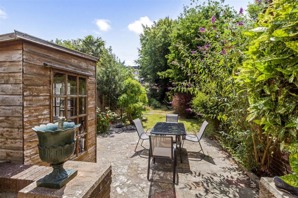 Property photo 3 of 25 29 Bridge Road-002.Jpg