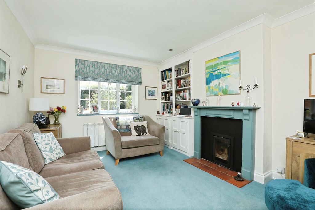 Property photo 3 of 31