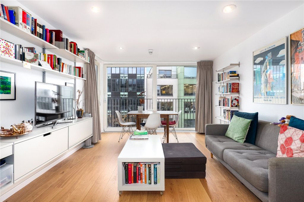 Property photo 1 of 13 Living Area