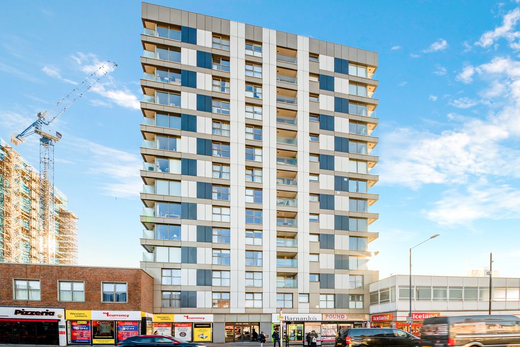 Property photo 3 of 12