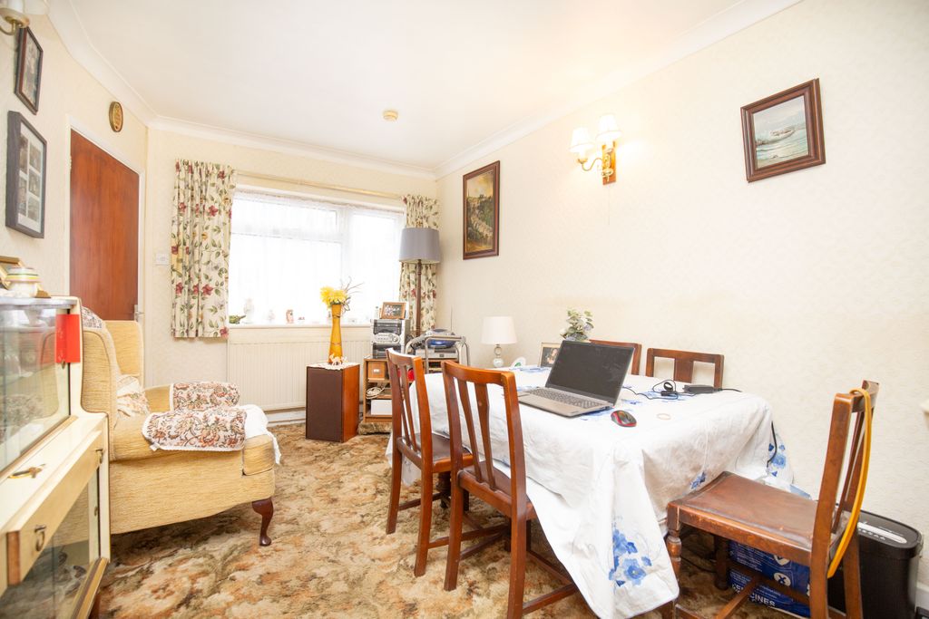 Property photo 3 of 15 Untitled-9