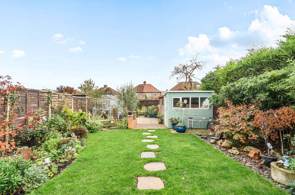 Property photo 3 of 23