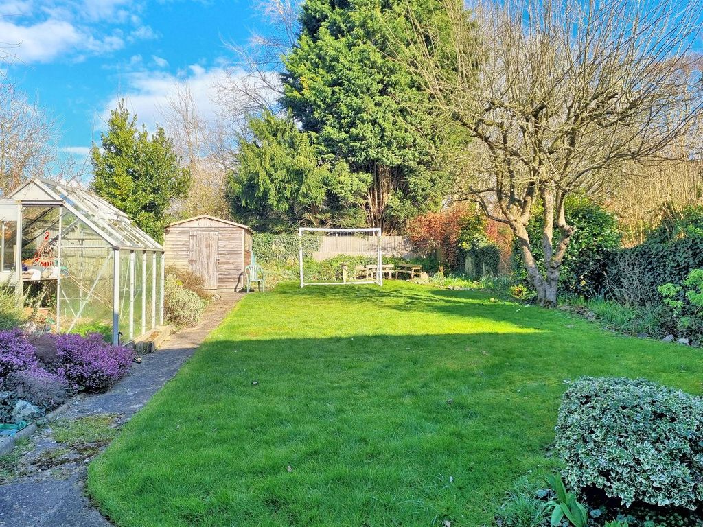 Property photo 3 of 13
