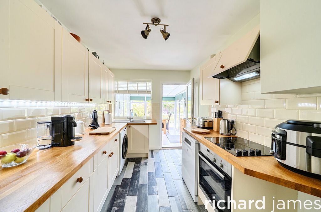 Property photo 3 of 14 c5c9071A8c934B419Bb733671779397d