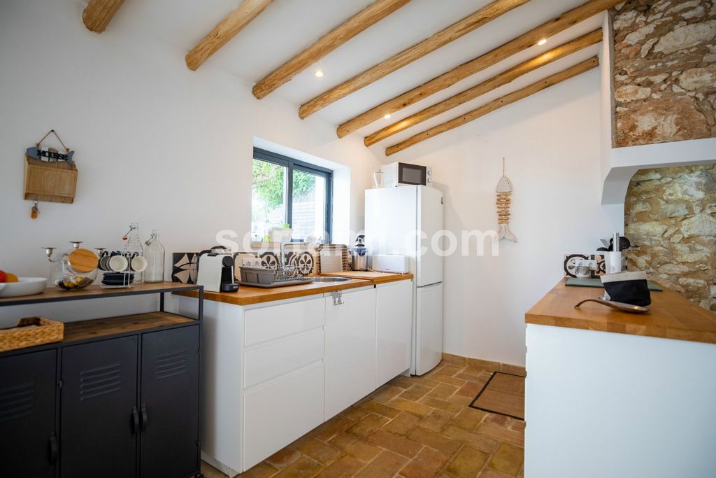 Property photo 3 of 31