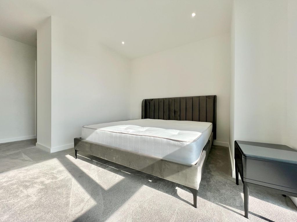 Property photo 2 of 15 Image