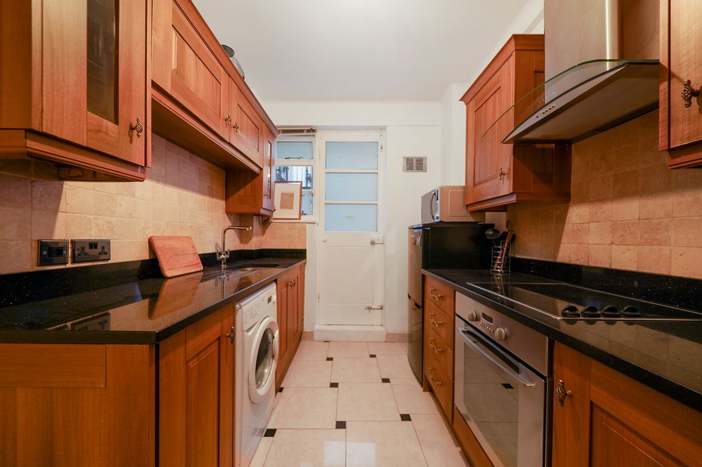 Property photo 3 of 9 49 Hatherley Court, Hatherley Grove - B4Z7Do0Ig7K24D2Ts7G4.Jpg