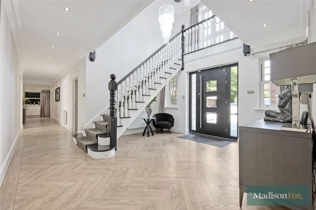 Property photo 2 of 65 Picture No. 53