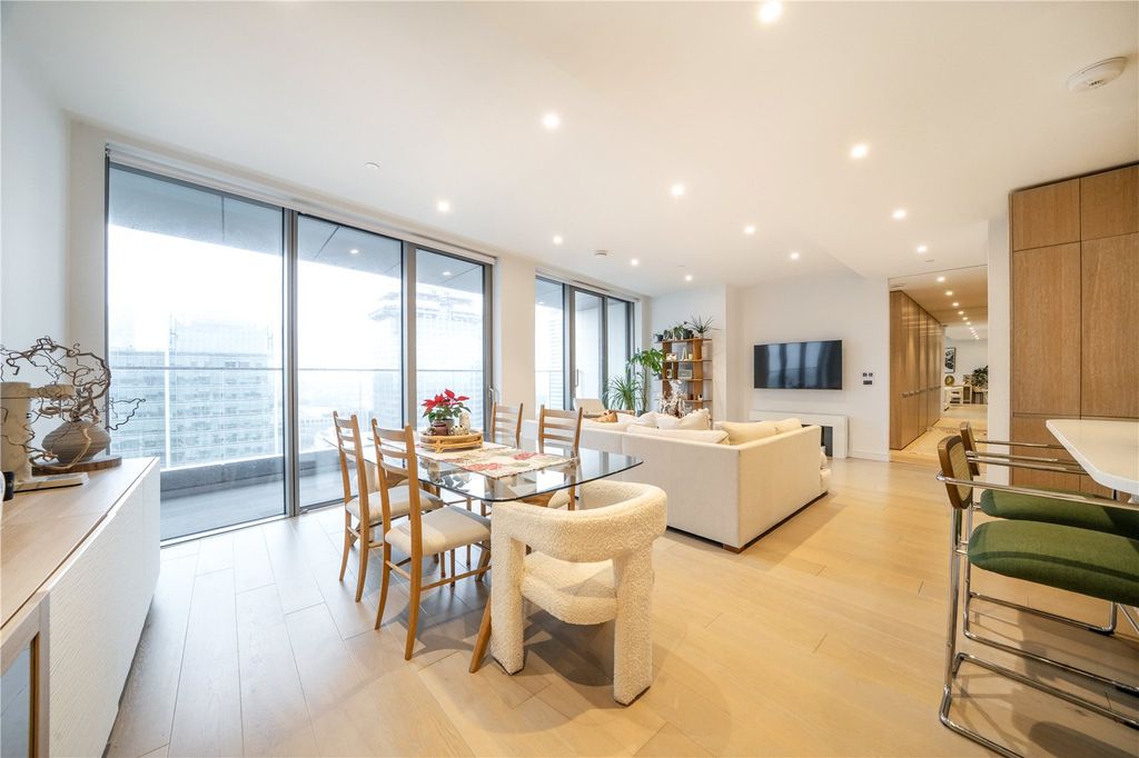 Property photo 1 of 14 Reception