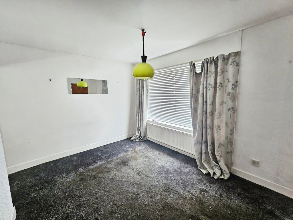 Property photo 3 of 11 Photo 9