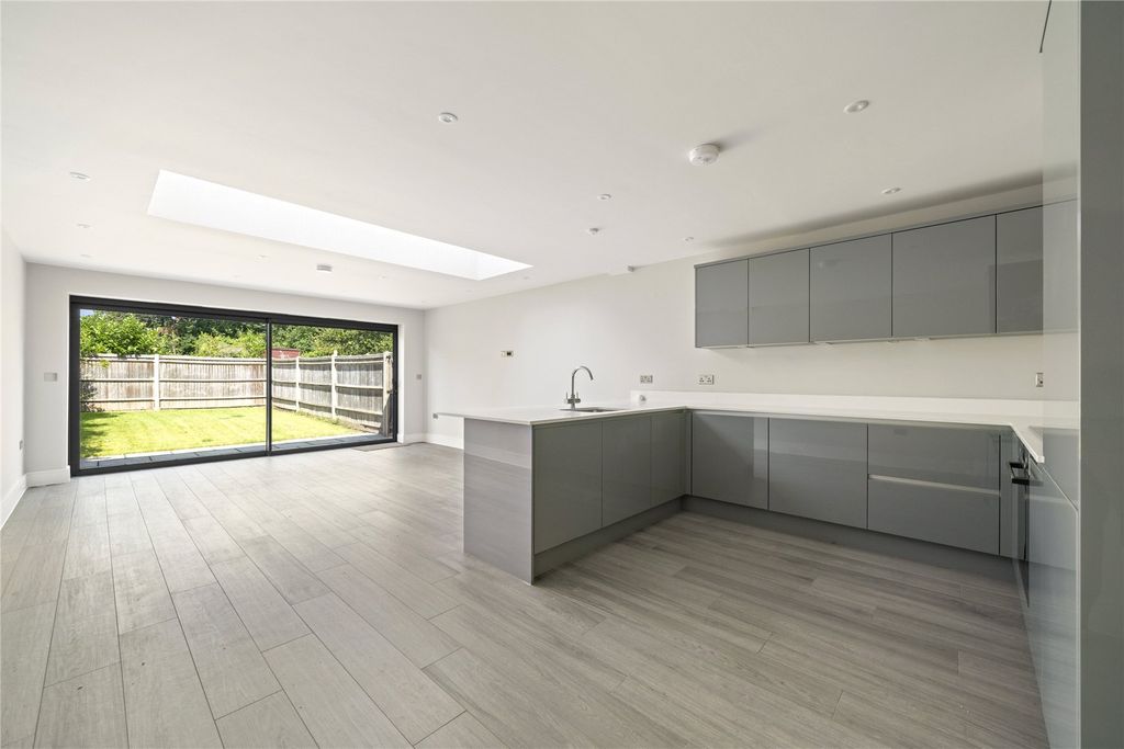 Property photo 1 of 13 2