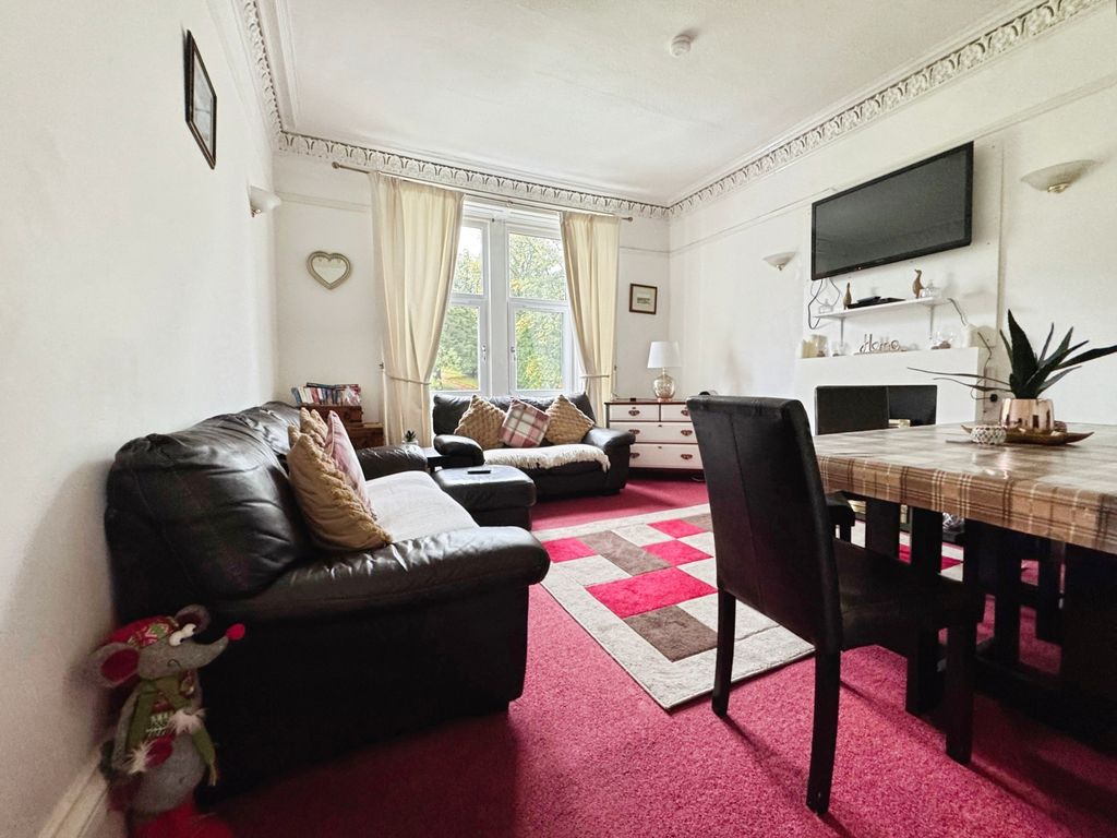 Property photo 2 of 15 Lounge