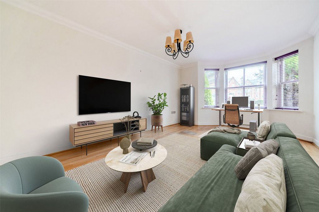 Property photo 3 of 20 Virtually Staged