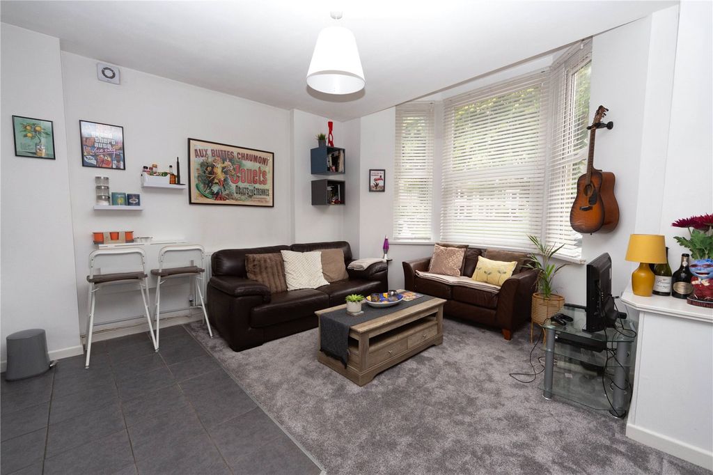 Property photo 3 of 14 Picture No. 01