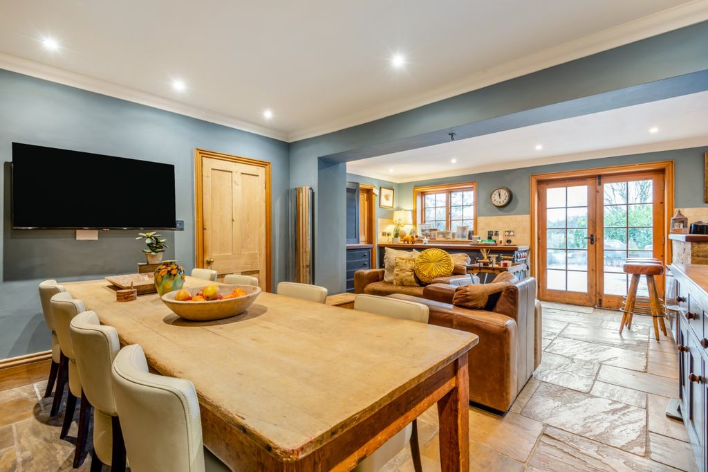 Property photo 3 of 16 Picture No. 06