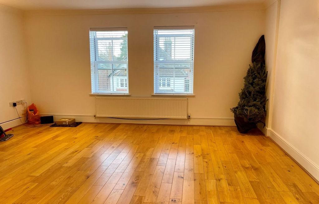 Property photo 2 of 6 Picture 2