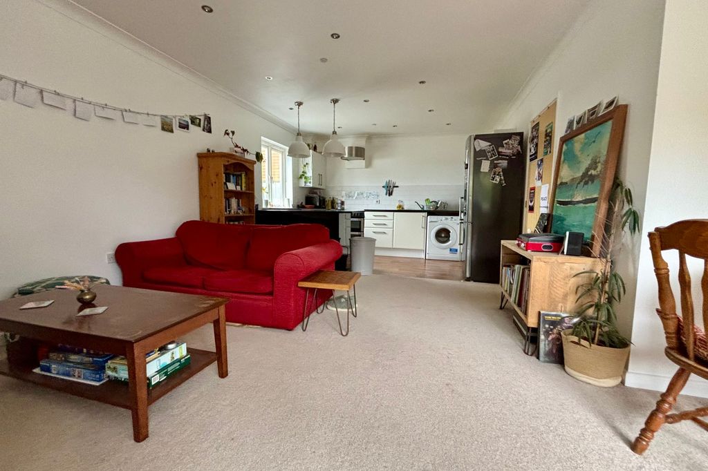 Property photo 2 of 14